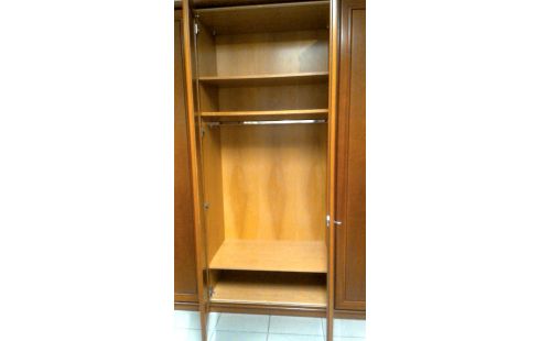 KLEERKAST 6 DEUREN KERSELAAR HULSTA