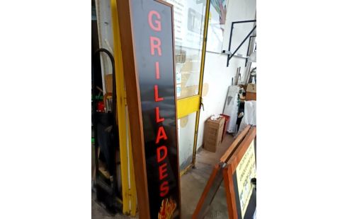 ENSEIGNE LUMINEUSE GRILLADES