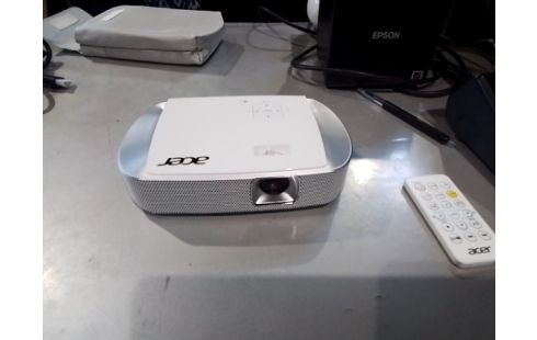 VIDEOPROJECTEUR ACER K137