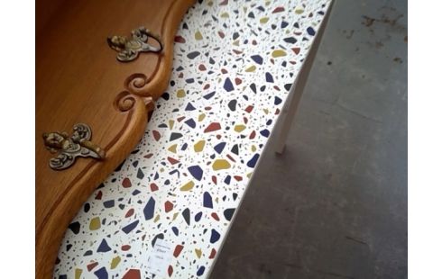 TABLE DE CUISINE CARRÉE