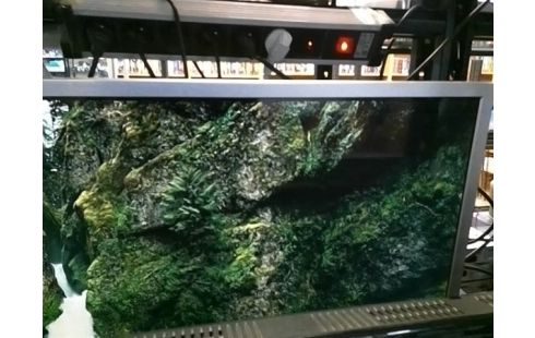 TELEVISEUR TOSHIBA 102 CM TNT HD 3D