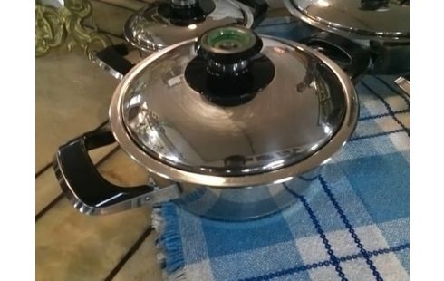 LOT DE 4 CASSEROLES AMC AVEC THERMOSTAT