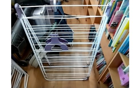 ETENDOIR A LINGE BLANC VIOLET