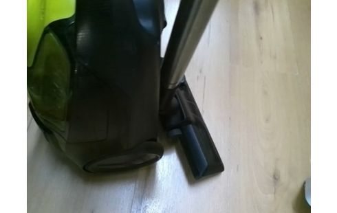 ASPIRATEUR MOULINEX VERT