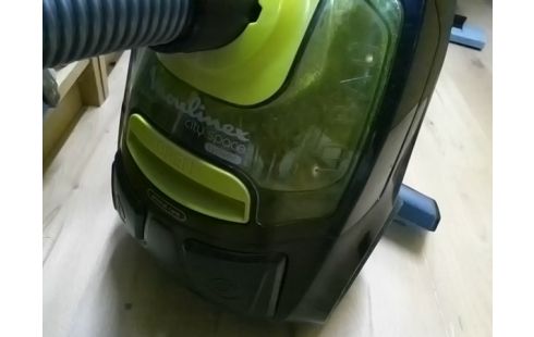 ASPIRATEUR MOULINEX VERT