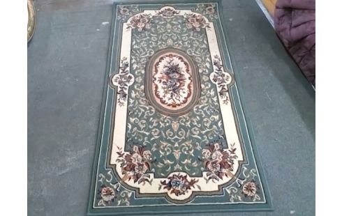 TAPIS VERT 148CM X 80CM