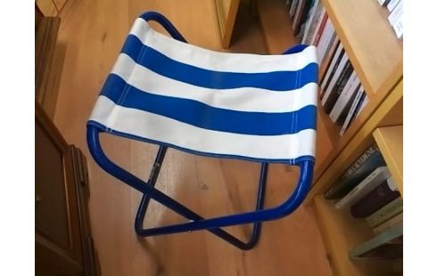 SIEGE DE CAMPING BLEU ET BLANC