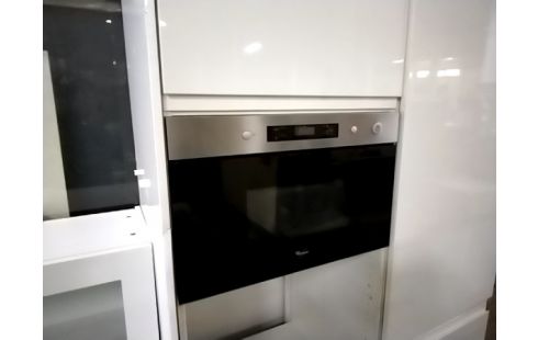 CUISINE EQUIPEE LAQUÉ BLANCHE