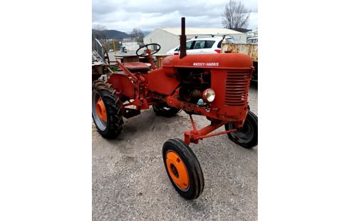TRACTEUR MASSEY HARRIS