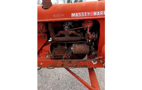 TRACTEUR MASSEY HARRIS