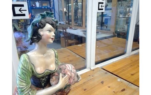 POSTURE JEUNE BERGERE