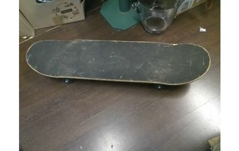 SKATE BOARD