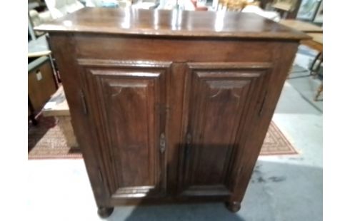 MEUBLE EN CHATAIGNER 2P