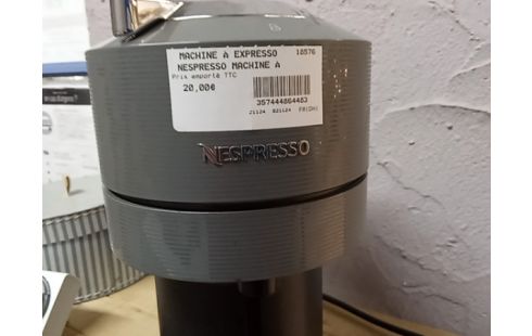 MACHINE À EXPRESSO NESPRESSO