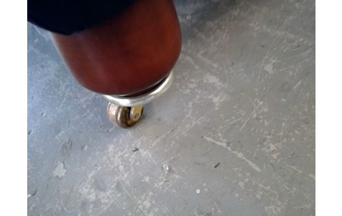 CANAPE AMERICAIN SATIN BLEU COURONNES OR