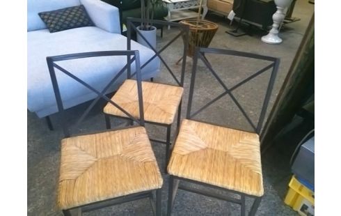 CHAISE ASSISE PAILLEE METAL