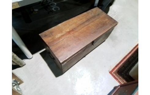 COFFRE BOIS SUR ROULETTES