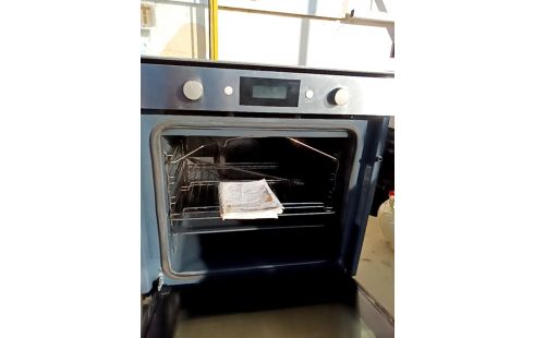 FOUR ENCASTRABLE WHIRLPOOL ACCRSV