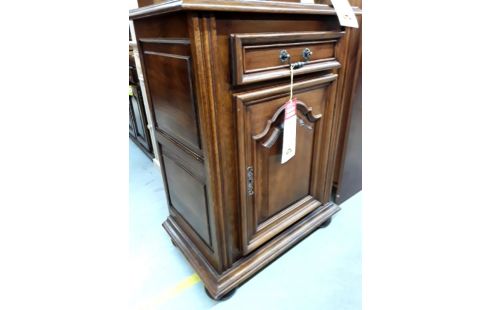 CONFITURIER CHENE MASSIF 1 T/1P .