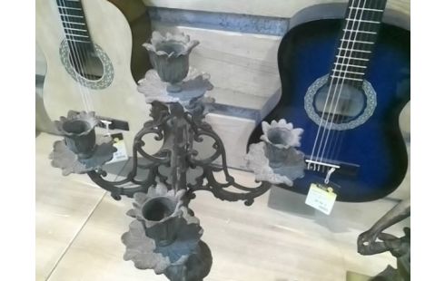 HORLOGE REGULE + CHANDELIERS