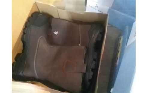 CHAUSSURES DE SÉCURITÉ