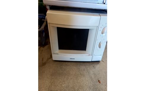 MICRO ONDES SAMSUNG+ ACC