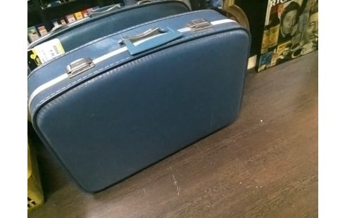 VALISE BLEUE GM (POIGNÉE CASSÉE)
