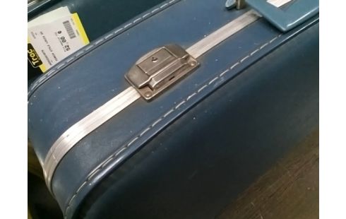 VALISE BLEUE GM (POIGNÉE CASSÉE)