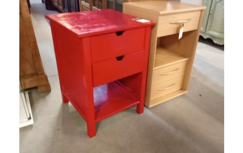 MEUBLE D'APPOINT ROUGE 2 T