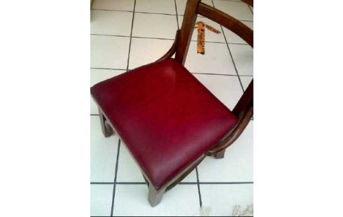 GEBETSSTUHL HOLZ DUNKEL ROT LEDEROPTIK