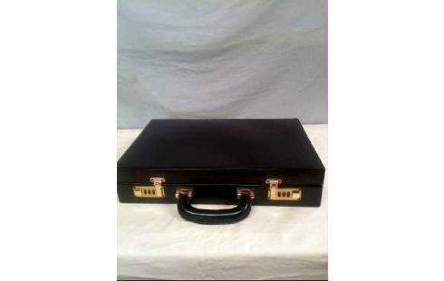 AKTENKOFFER LEDEROPTIK SCHWARZ INNEN BRAUN