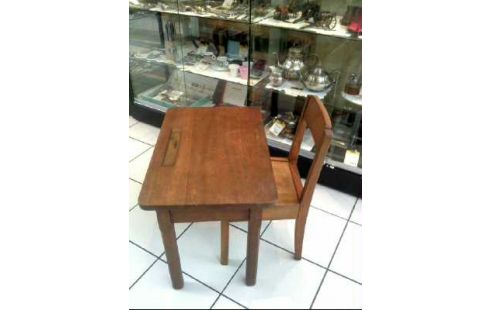 SCHULTISCH+STUHL HOLZ ALT KLEIN 1 SCHUBL.