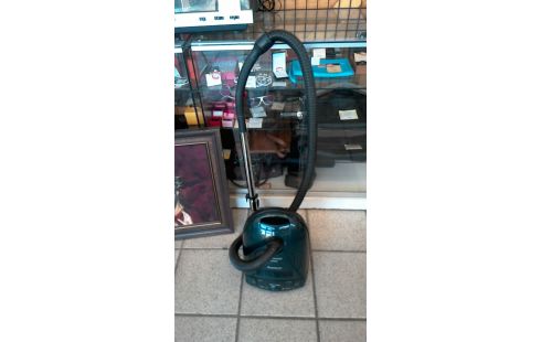 ASPIRATEUR TORNADO 1800W