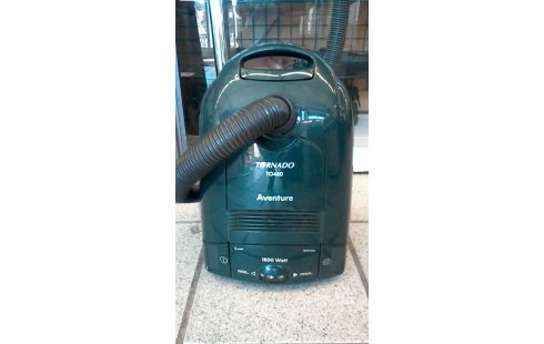 ASPIRATEUR TORNADO 1800W