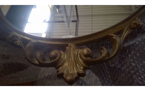 SPIEGEL OVAAL IN KOPEREN LIJST