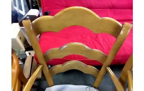 CHAISE AVEC ACCOUDOIRS