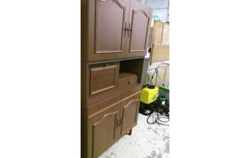 KÜCHENSCHRANK RUSTIKAL