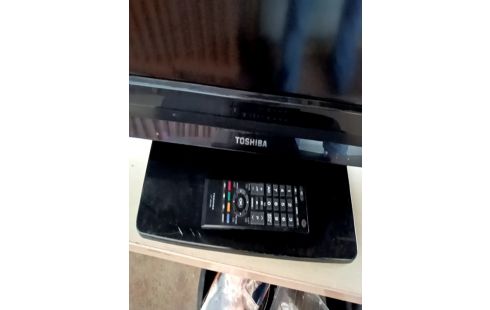 TELEVISEUR LCD TOSHIBA+ TLC PAS DE TNT