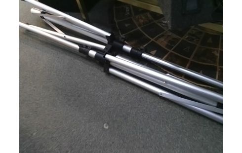 ENCEINTES COLONNE LA PAIRE FENDER 115-ELC AVEC SUPPORT