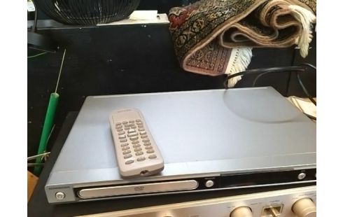 LECTEUR DVD SCHNEIDER TELECOMMANDE