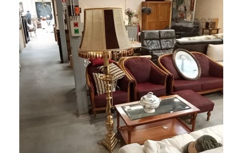 LAMPE PIED DORE ABAT JOUR VESSIE DE PORC UN DEFAUT