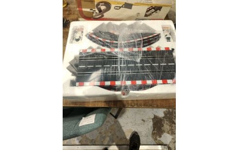 CIRCUIT VOITURES CARRERA PRO F1