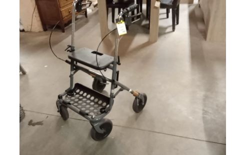 FAUTEUIL DEAMBULATEUR
