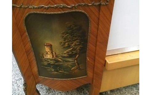 VITRINE ARRONDI STYLE LOUIS XV CLEF