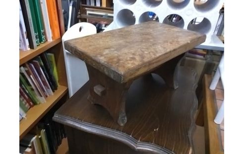 TABOURET PM RUSTIQUE