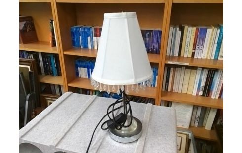 LAMPE BLANCHE A PAMPILLES