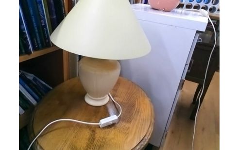 LAMPE JAUNE