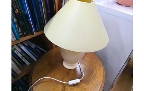 LAMPE JAUNE