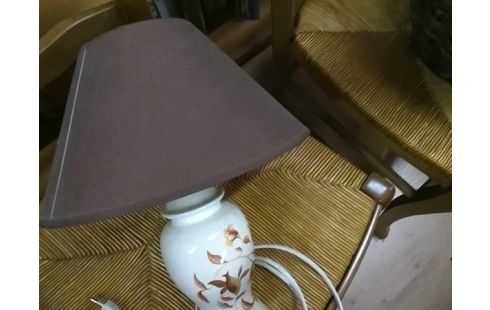 LAMPE MARRON PIED FLEURI PM