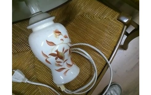 LAMPE MARRON PIED FLEURI PM